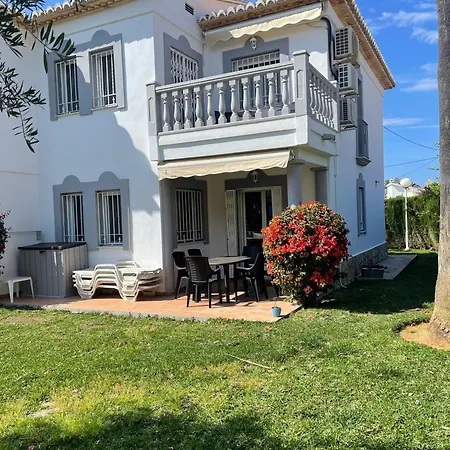 Casa Olivia بيت للعطل دينايا