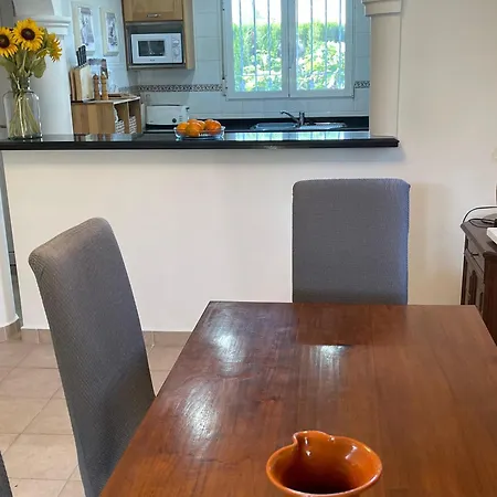 Casa Olivia دينايا